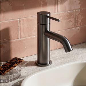 Ikon hali basin mixer 164mm gun metal