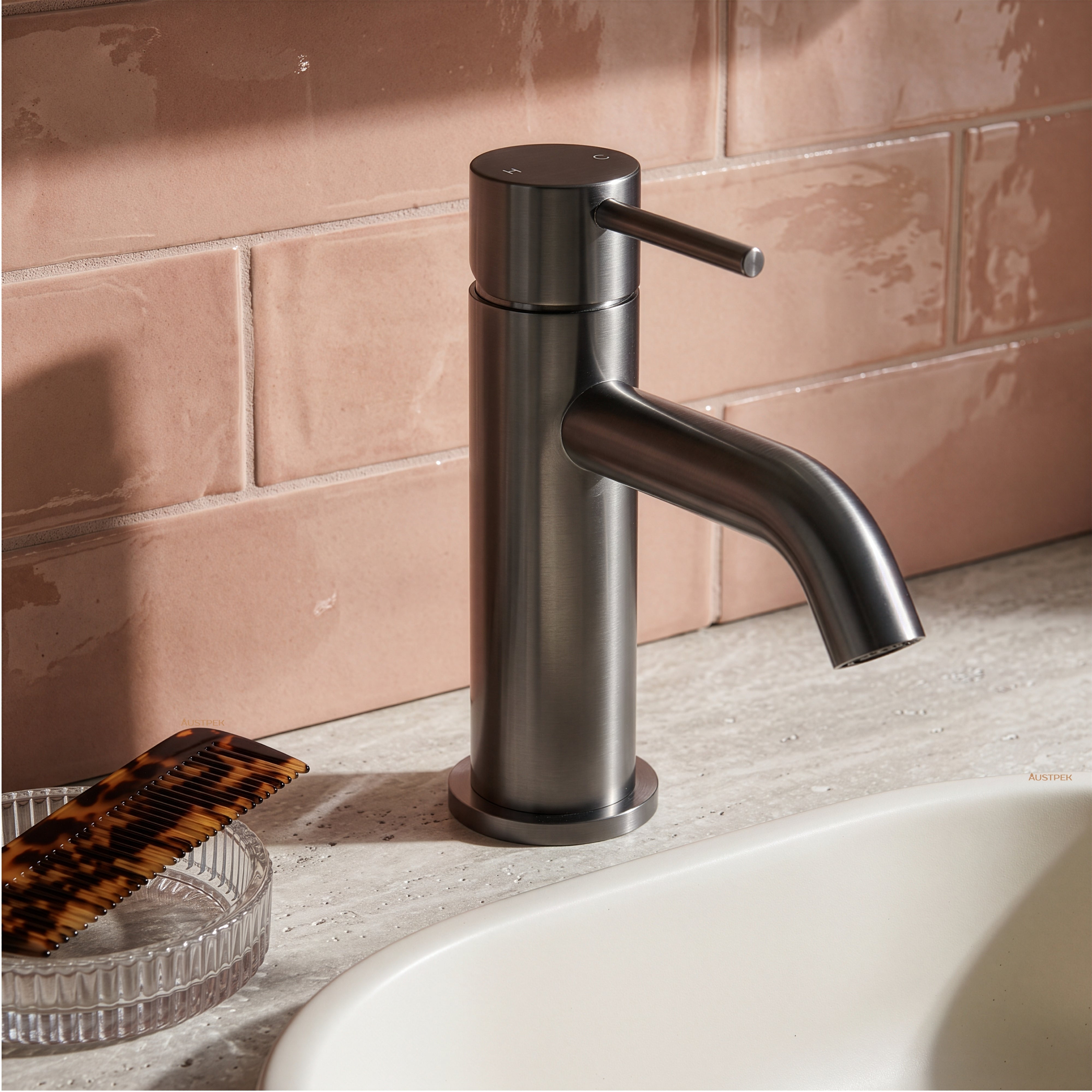 Ikon hali basin mixer 164mm gun metal