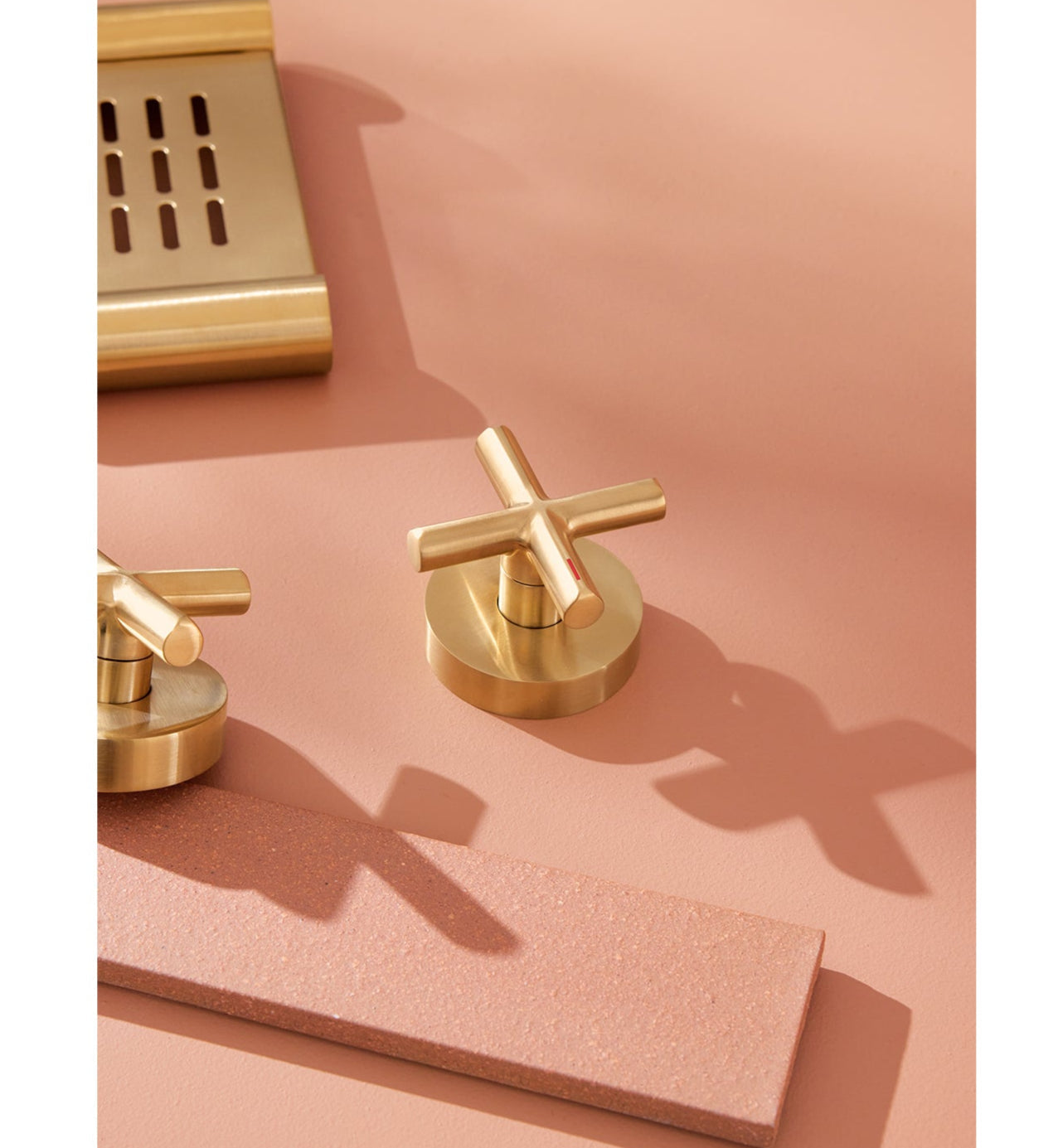 PHOENIX VIVID SLIMLINE PLUS LEAD FREE WALL TOP ASSEMBLIES EXTENDED SPINDLES BRUSHED GOLD