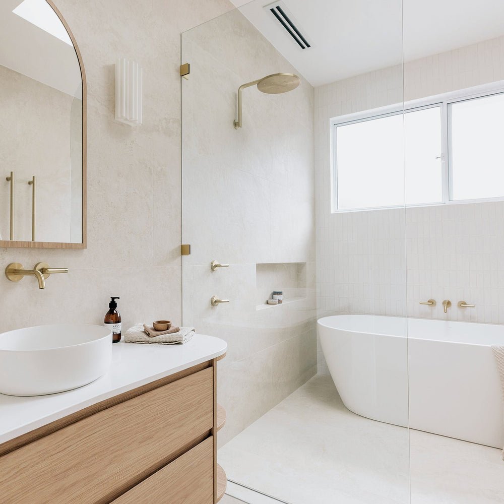 PHOENIX VIVID SLIMLINE HIGH-RISE SHOWER ARM ROUND PLATE 300MM BRUSHED GOLD