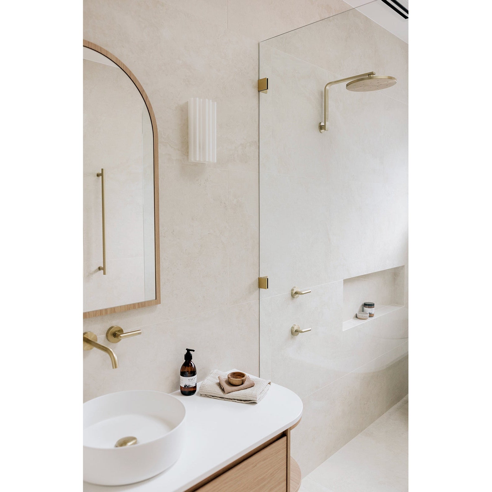 PHOENIX LUXEXP SHOWER ROSE 250MM BRUSHED GOLD