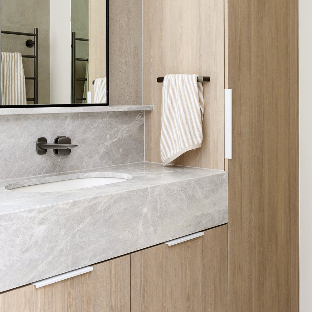PHOENIX NUAGE LEAD FREE WALL BASIN BATH MIXER SET 200MM BRUSHED CARBON