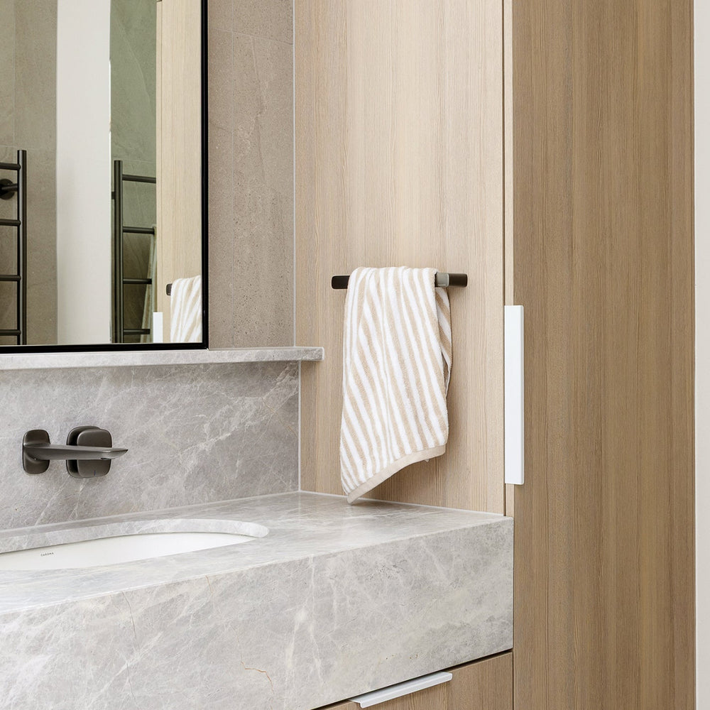 PHOENIX NUAGE NON-HEATED HAND TOWEL RAIL BRUSHED CARBON 290MM