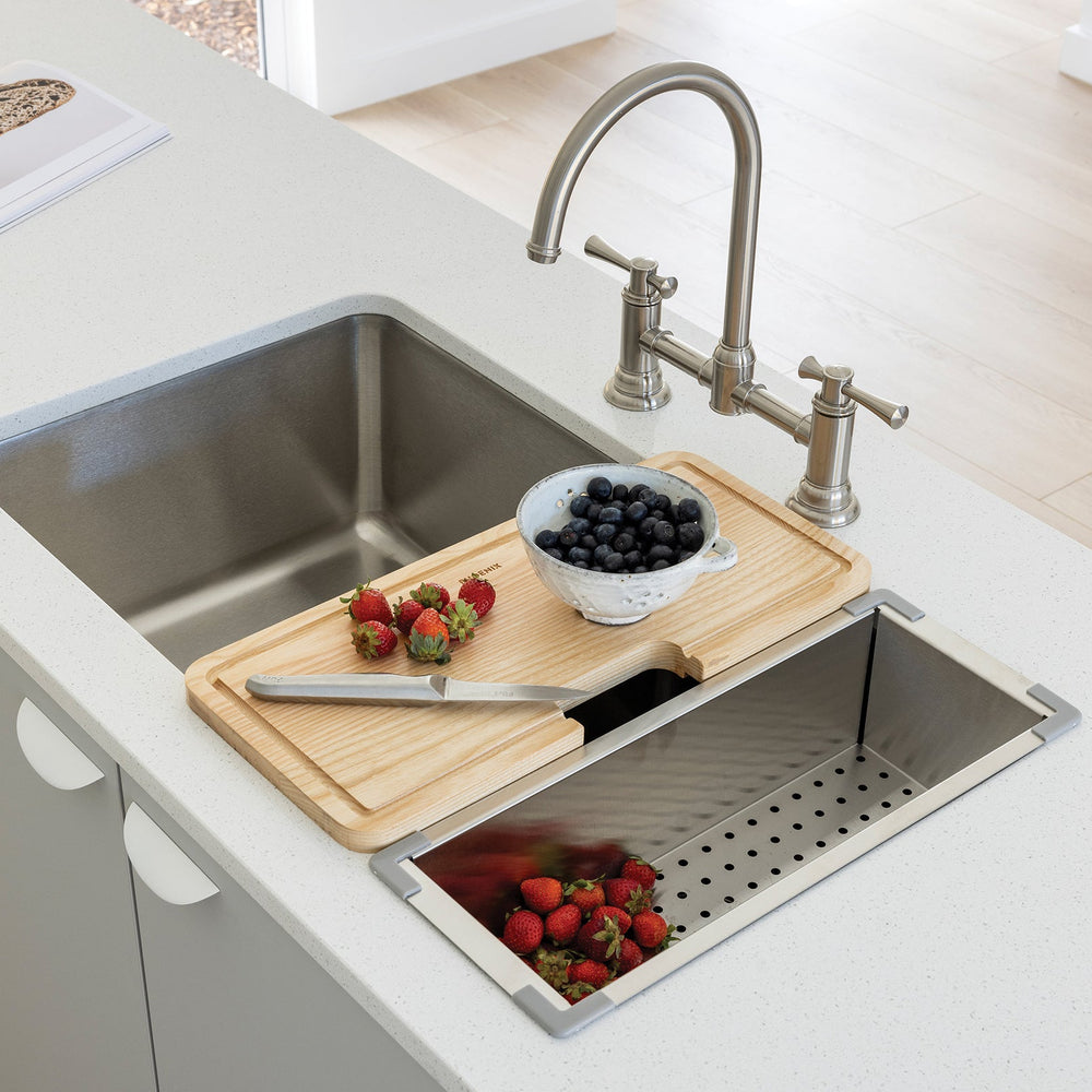 PHOENIX SMALL CHOPPING BOARD 435MM