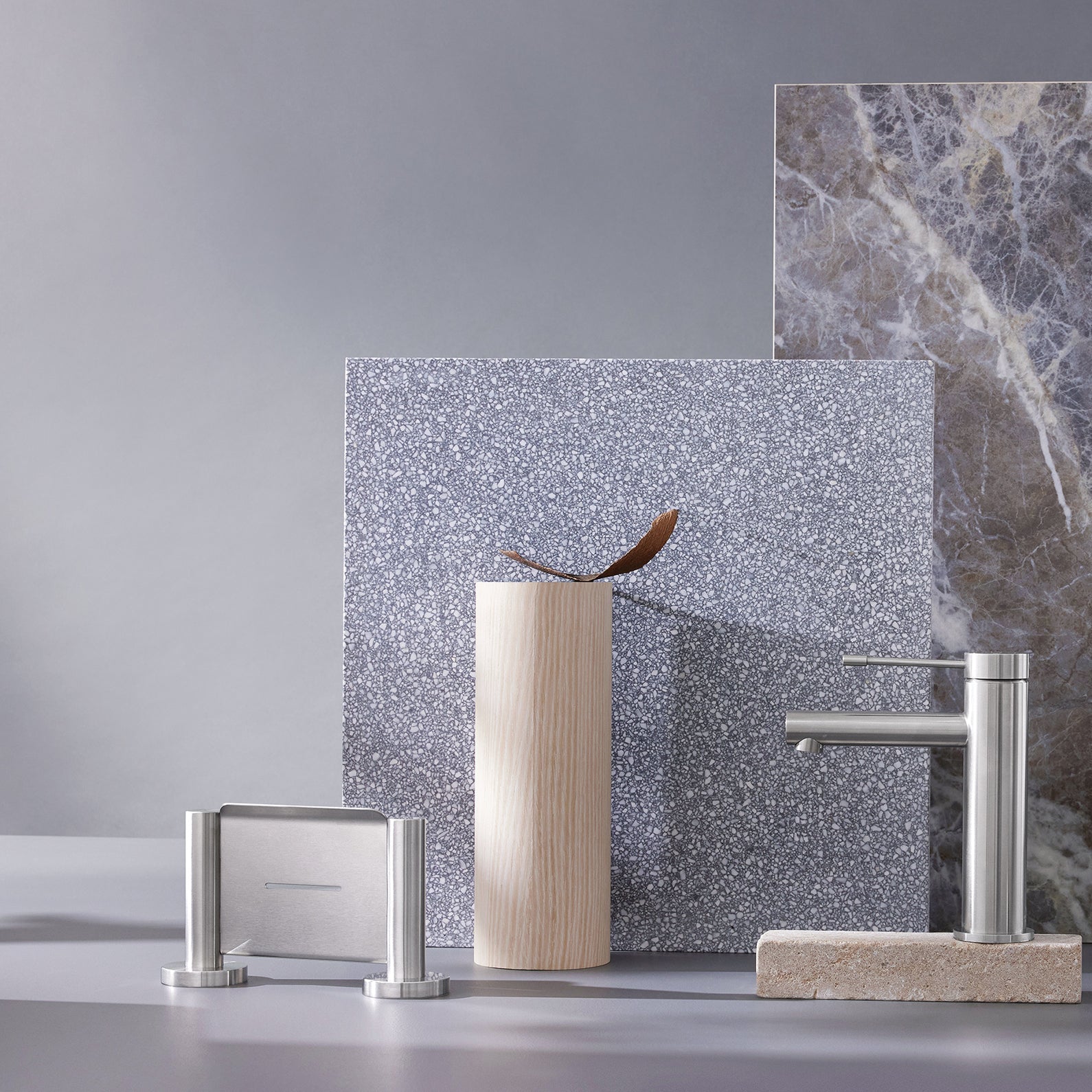 PHOENIX RADII SOAP DISH HOLDER ROUND PLATE SILVER GREY 140MM