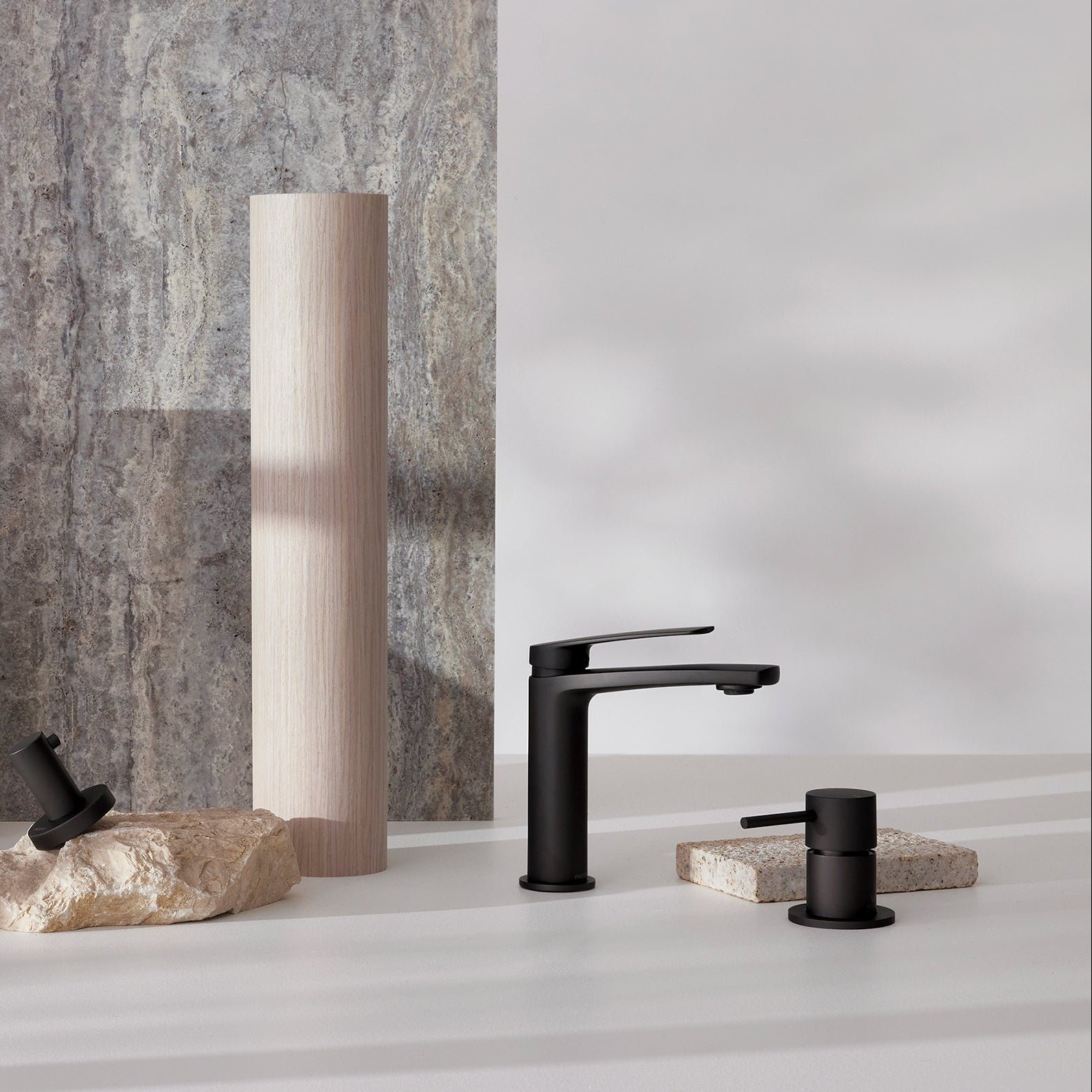 PHOENIX MEKKO LEAD FREE BASIN MIXER MATTE BLACK