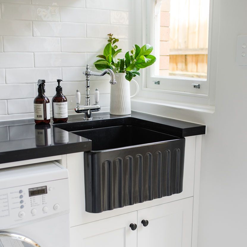 TURNER HASTINGS NOVI FARMHOUSE BUTLER SINK WITH OVERFLOW MATTE BLACK 500MM