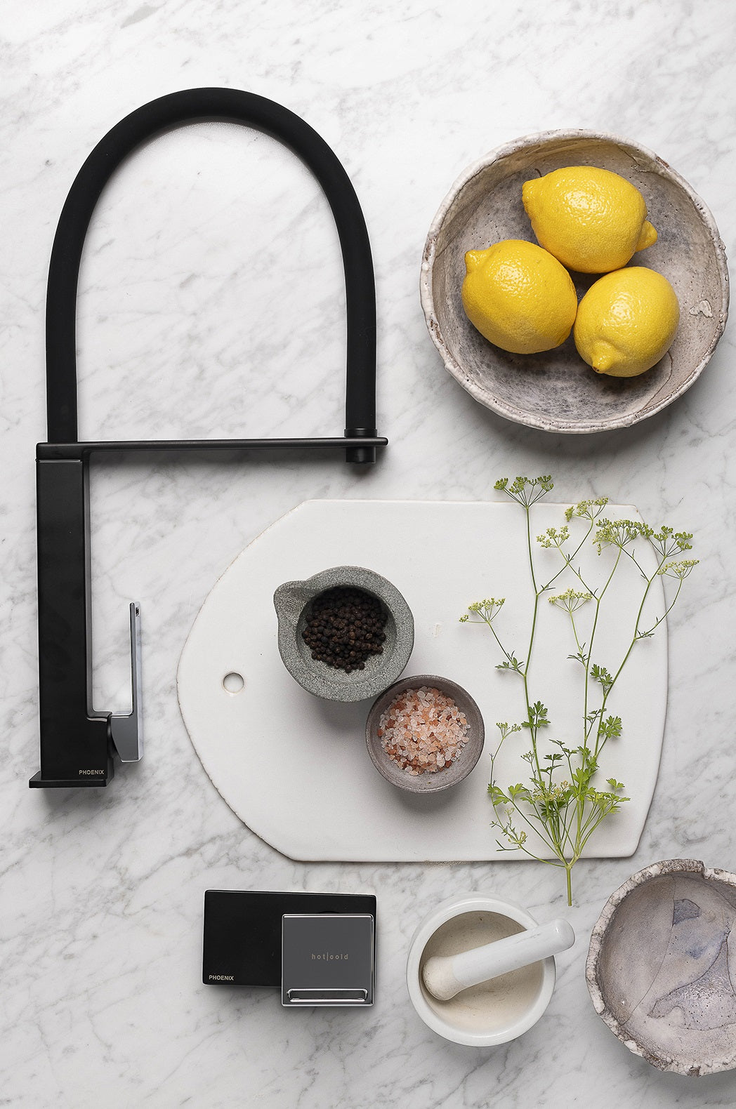 PHOENIX ZIMI SINK MIXER 460MM MATTE BLACK