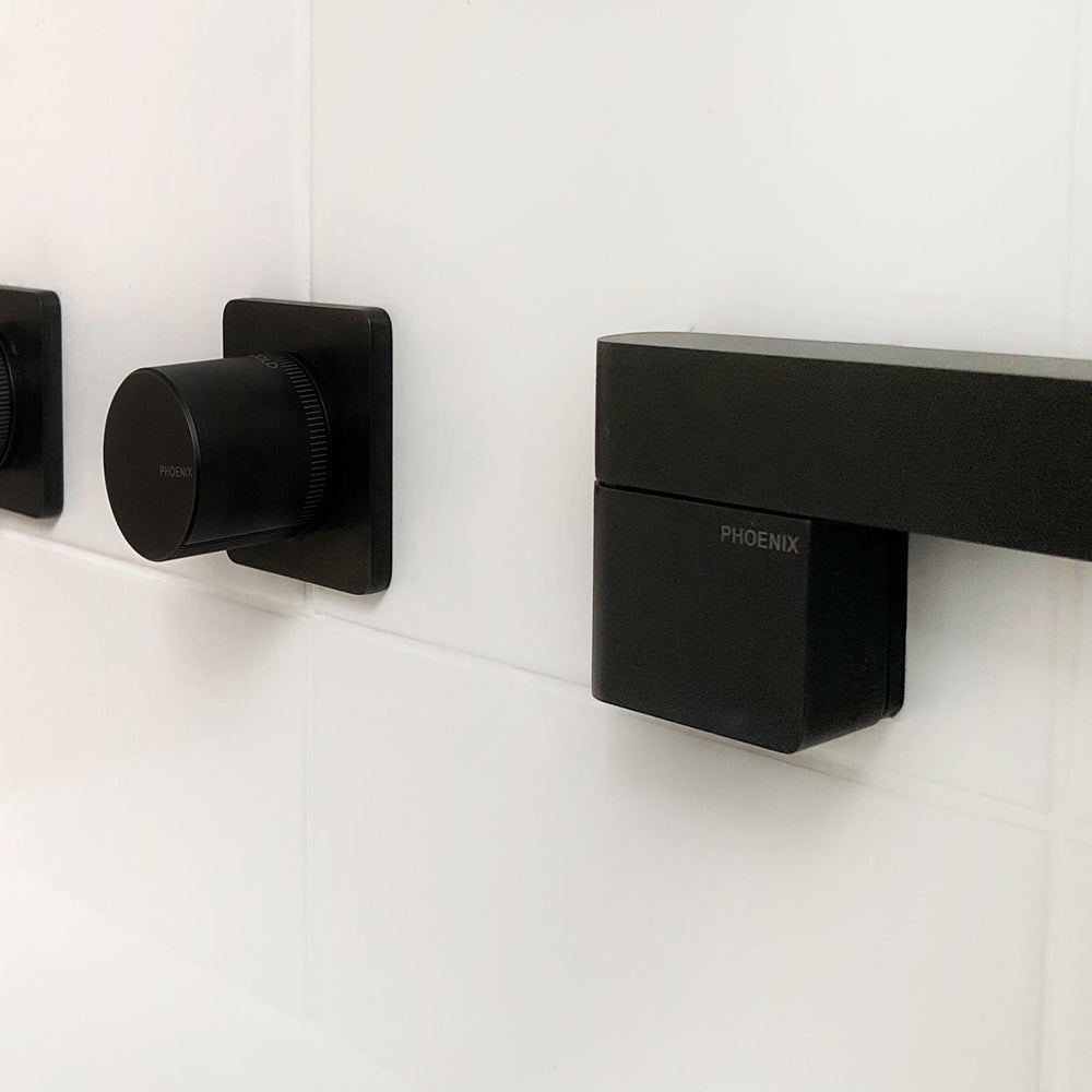 PHOENIX DESIGNER SWIVEL BATH OUTLET MATTE BLACK