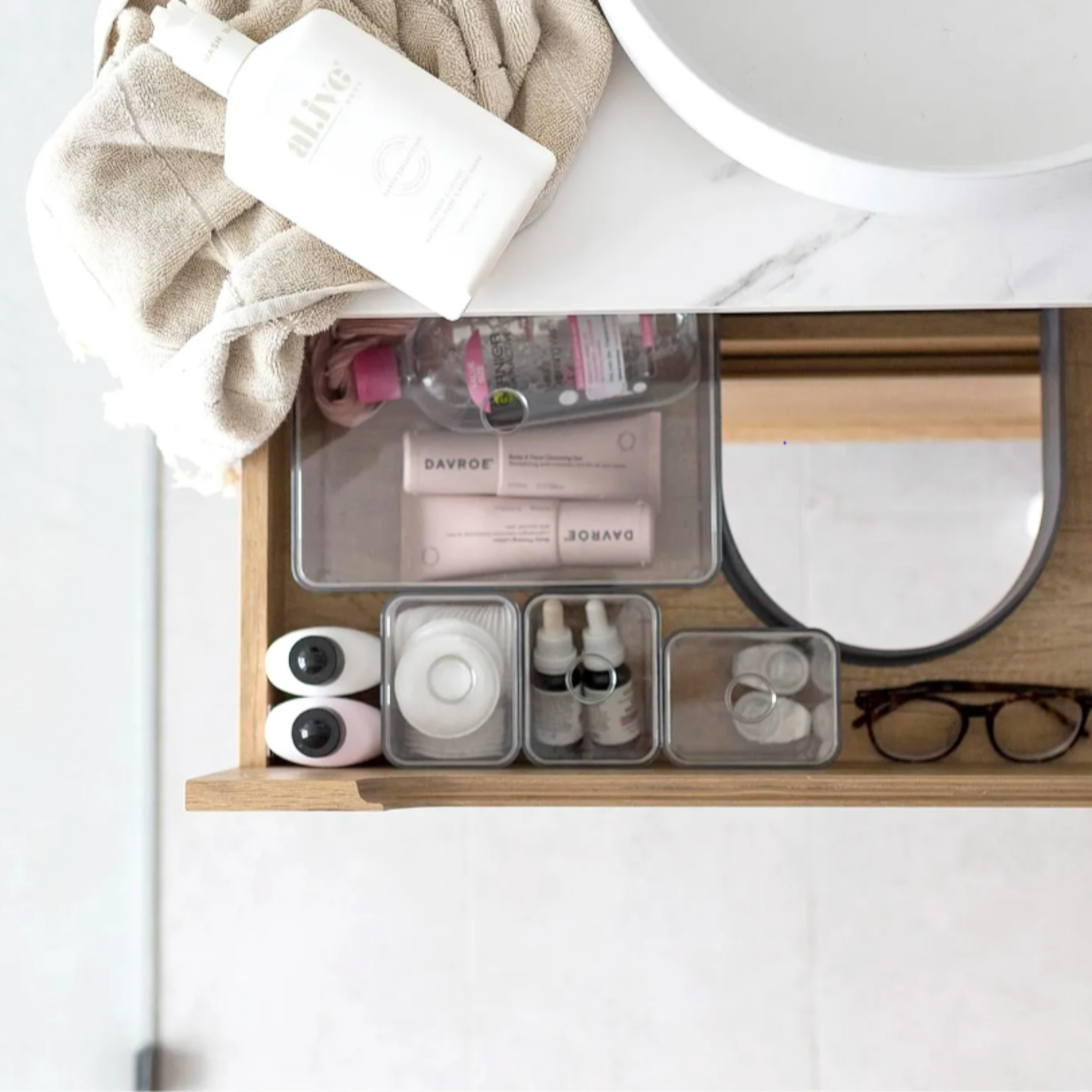OTTI BYRON NATURAL OAK 600MM SINGLE BOWL WALL HUNG VANITY