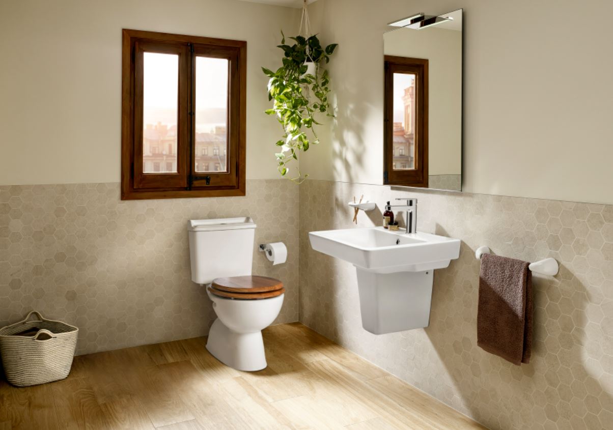 JOHNSON SUISSE COLONIAL II CLOSE COUPLED TOILET GLOSS WHITE