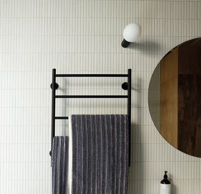 PHOENIX RADII NON-HEATED TOWEL LADDER ROUND PLATE MATTE BLACK 550MM X 740MM