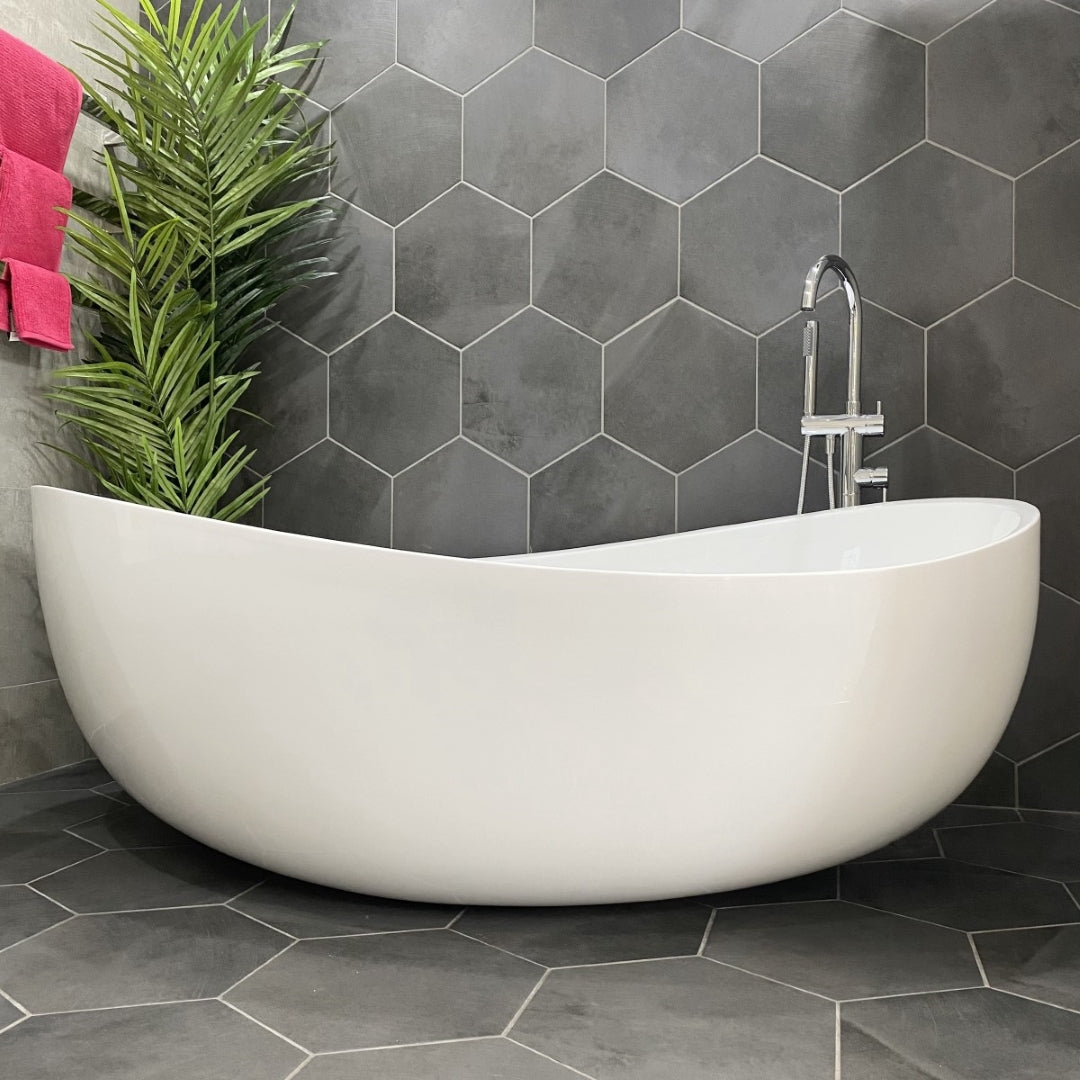 ENFLAIR WAVE FREESTANDING BATH GLOSS WHITE 1800MM