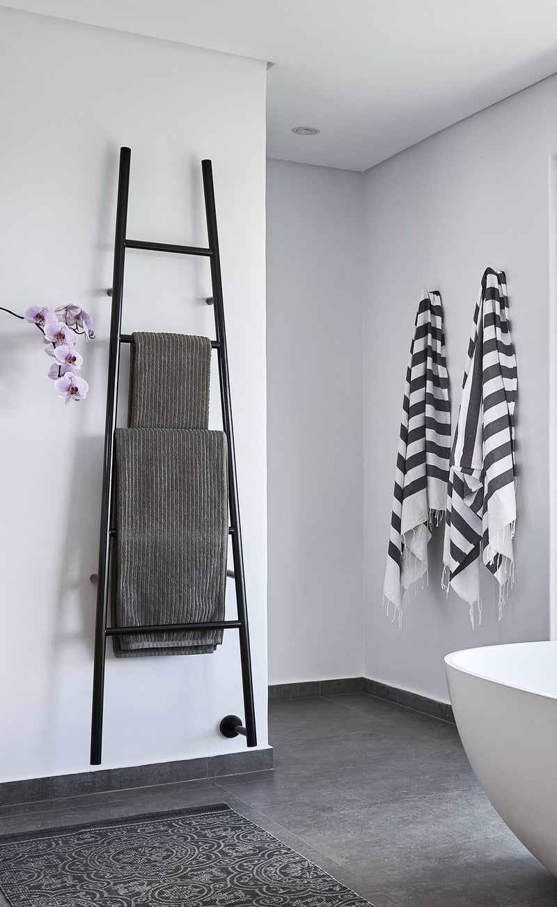 THERMOGROUP L52SBKR JEEVES TANGENT L HEATED TOWEL RAIL-SATIN BLACK 1890MM
