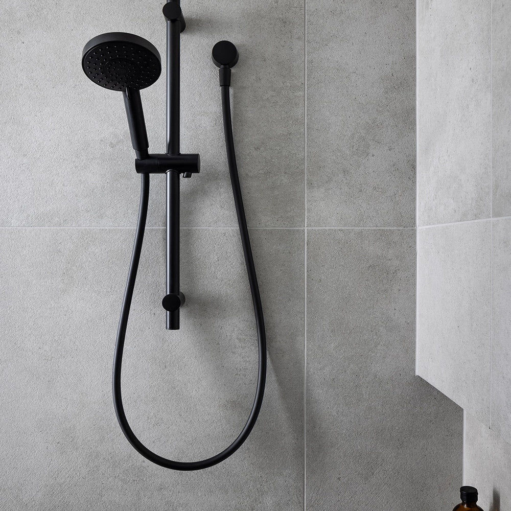 PHOENIX VIVID RAIL SHOWER MATTE BLACK
